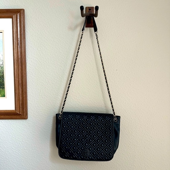 Tory Burch Handbags - Tory Burch Quilted Black Medium Shoulder Bag Chain & Patent Leather Wallet